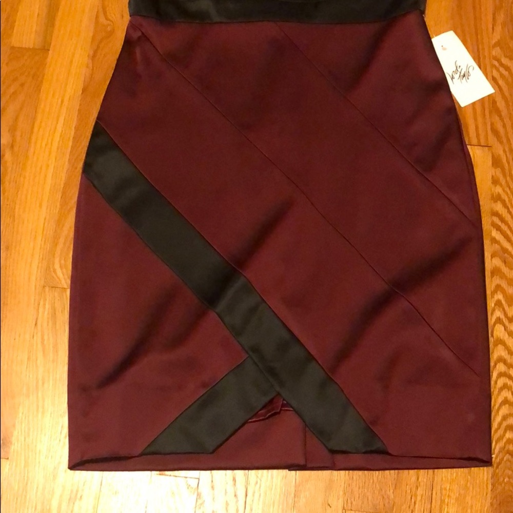 ✨NWT Red and Black Evening Dress - Picture 3 of 7